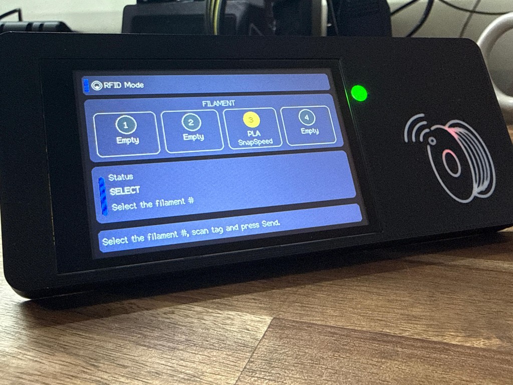 SnapTouch Pro: handheld showing RFID mode on the display